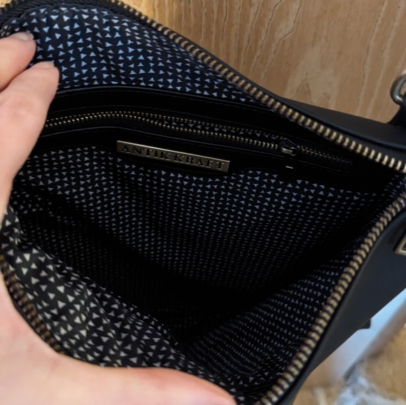 NWOT - ANTIK KRAFT Faith tote bag - Bag in a bag!.Vegan Leather Black Bags - Picture 6 of 11